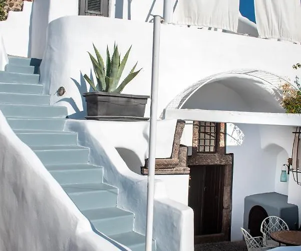 Orpheus Santorini * Megalochori (Santorini)