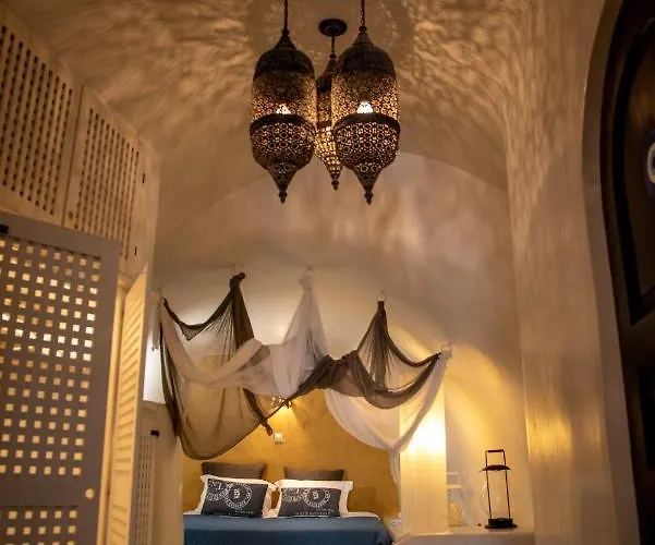 Orpheus Santorini Μεγαλοχώρι