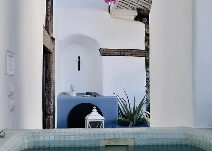 Orpheus Santorini Megalochori (Santorini)