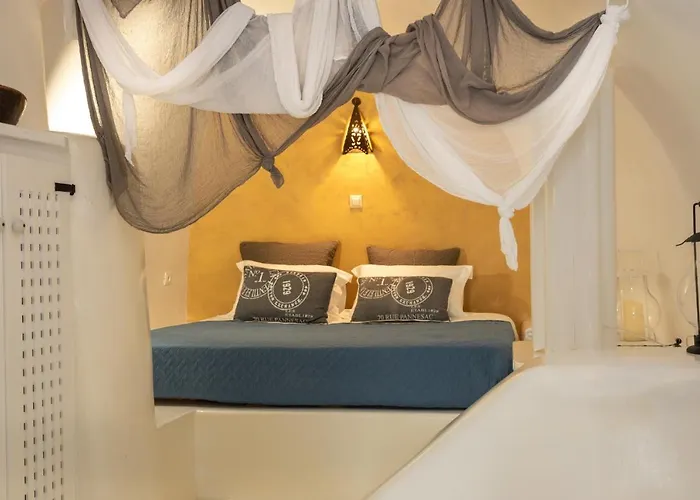 Orpheus Santorini Megalochori (Santorini)