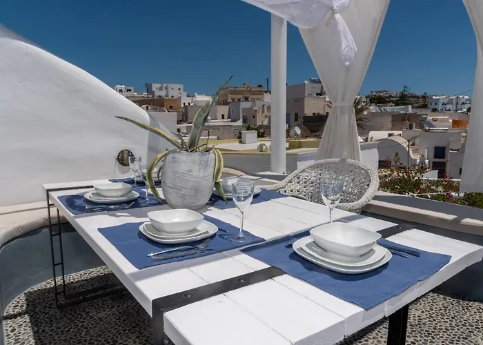 Orpheus Santorini Villa