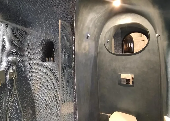 Orpheus Santorini * Megalochori (Santorini)