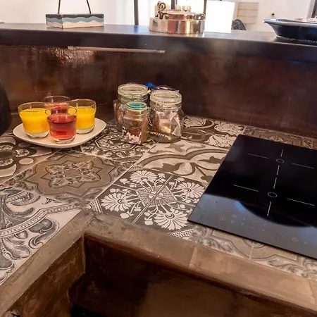 Orpheus Santorini ميغالوخوري