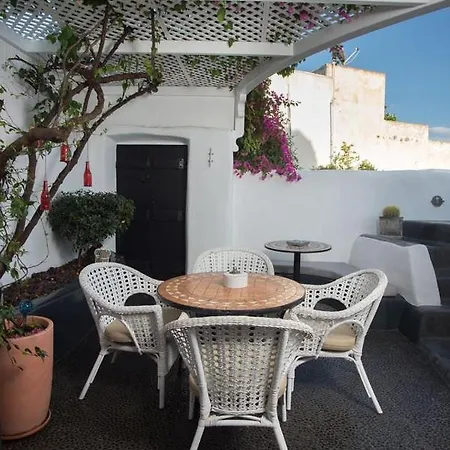 Orpheus Santorini Willa