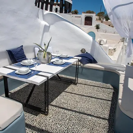 Willa Orpheus Santorini *