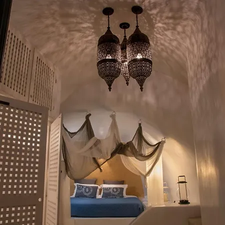 Willa Orpheus Santorini *