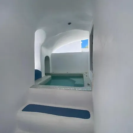 Orpheus Santorini فيلة ميغالوخوري