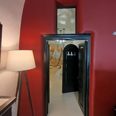 Orpheus Santorini ميغالوخوري