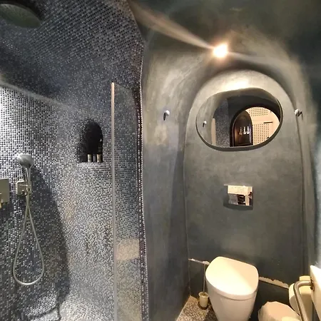 Orpheus Santorini * ميغالوخوري