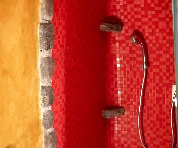 Orpheus Santorini Megalochori (Santorini)