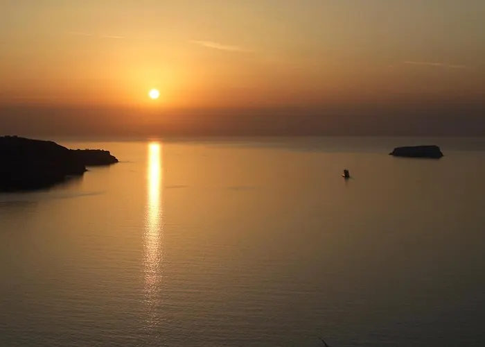 Orpheus Santorini Megalochori (Santorini)