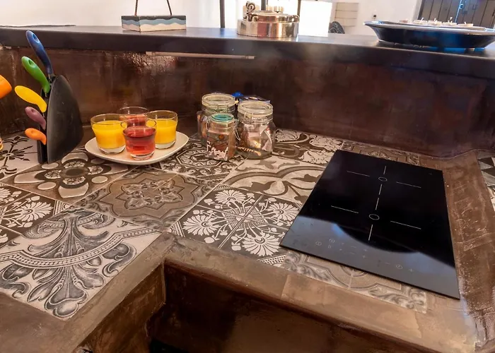 Orpheus Santorini Megalochori (Santorini)