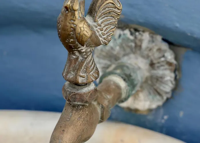 Orpheus Santorini Megalochori (Santorini)